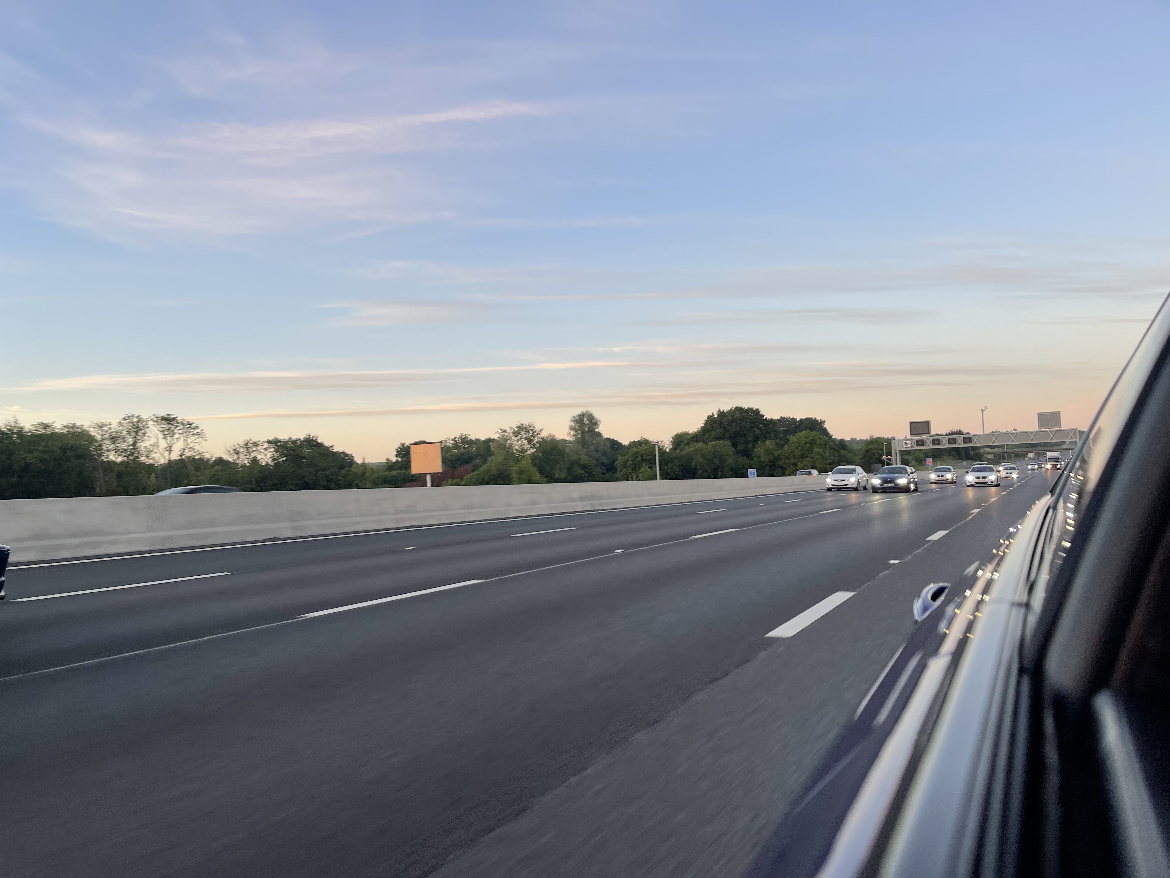 F97D1290 7BE5 44C0 B8A7 F0968DEAF905