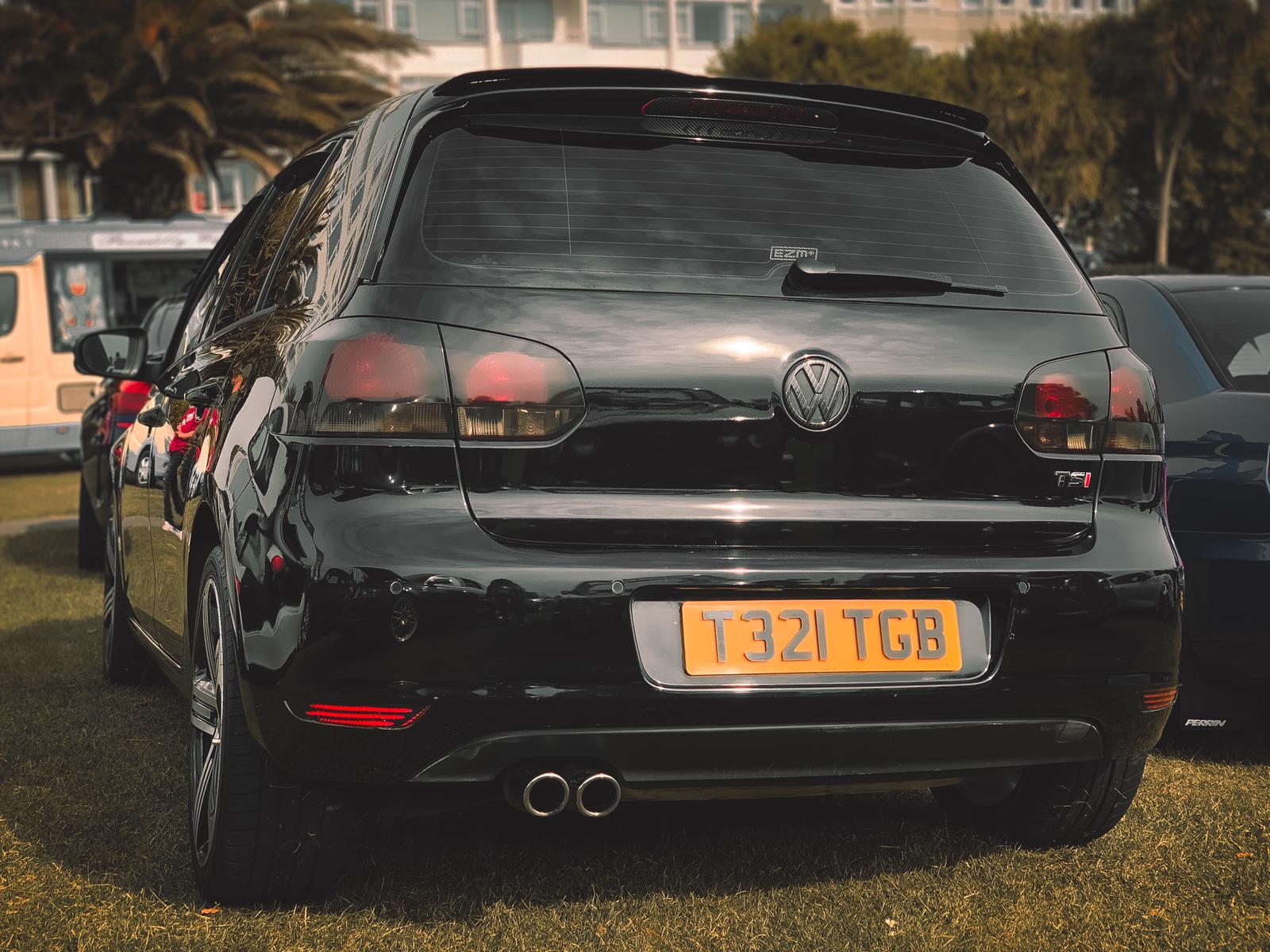 329962D0 D2A5 43DB 9A68 E9CF2D2FECBC